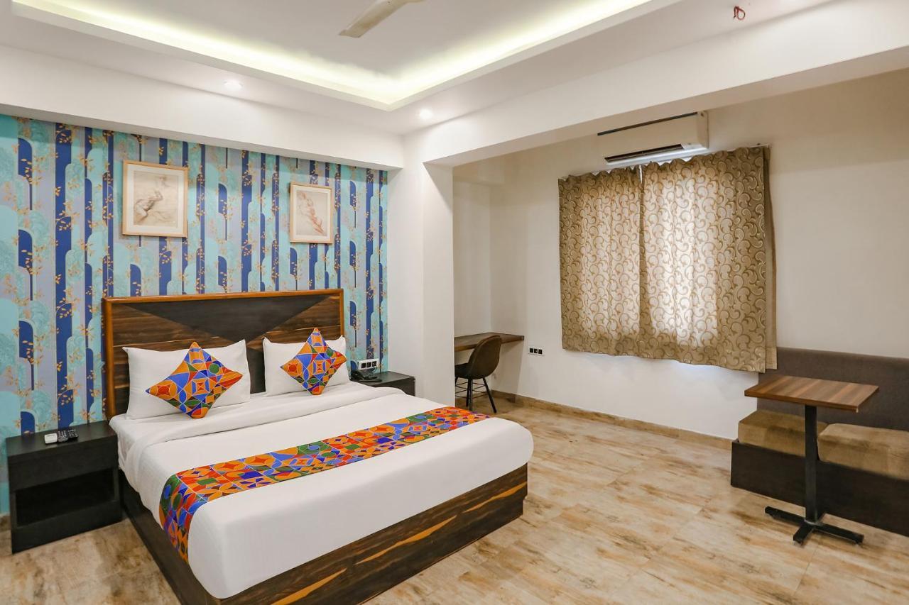 Grand La Casa Near Igi Airport