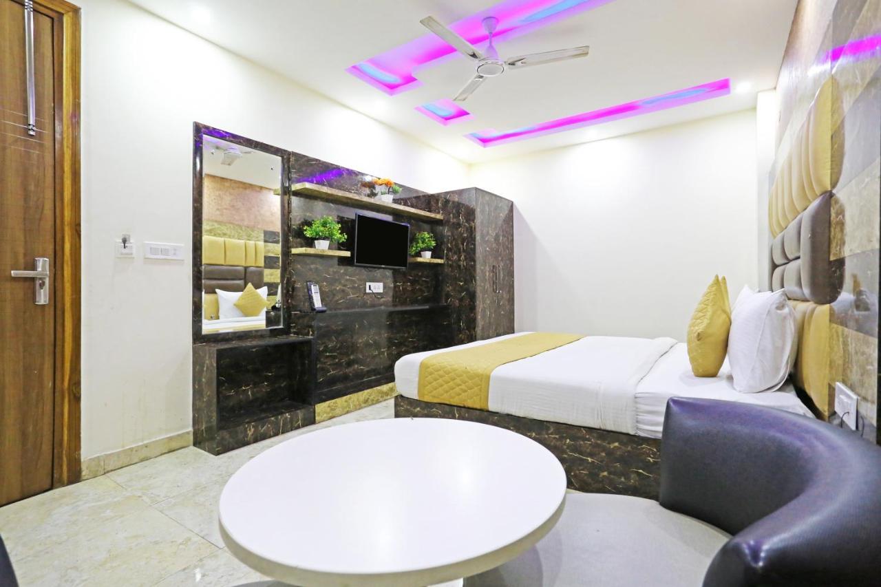 Grand La Casa Near Igi Airport 4*